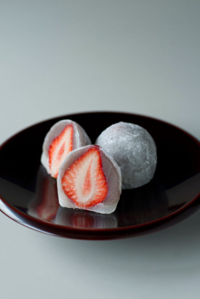 おすすめ和菓子③ 福岡・博多「鈴懸（すずかけ）」｜100年続く老舗の“苺大福”
